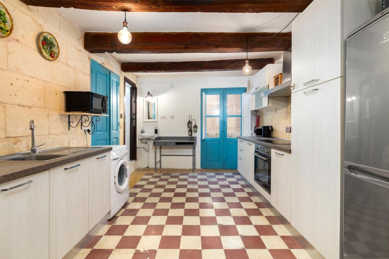 Traditional Maltese Townhouse - Close To Sea
