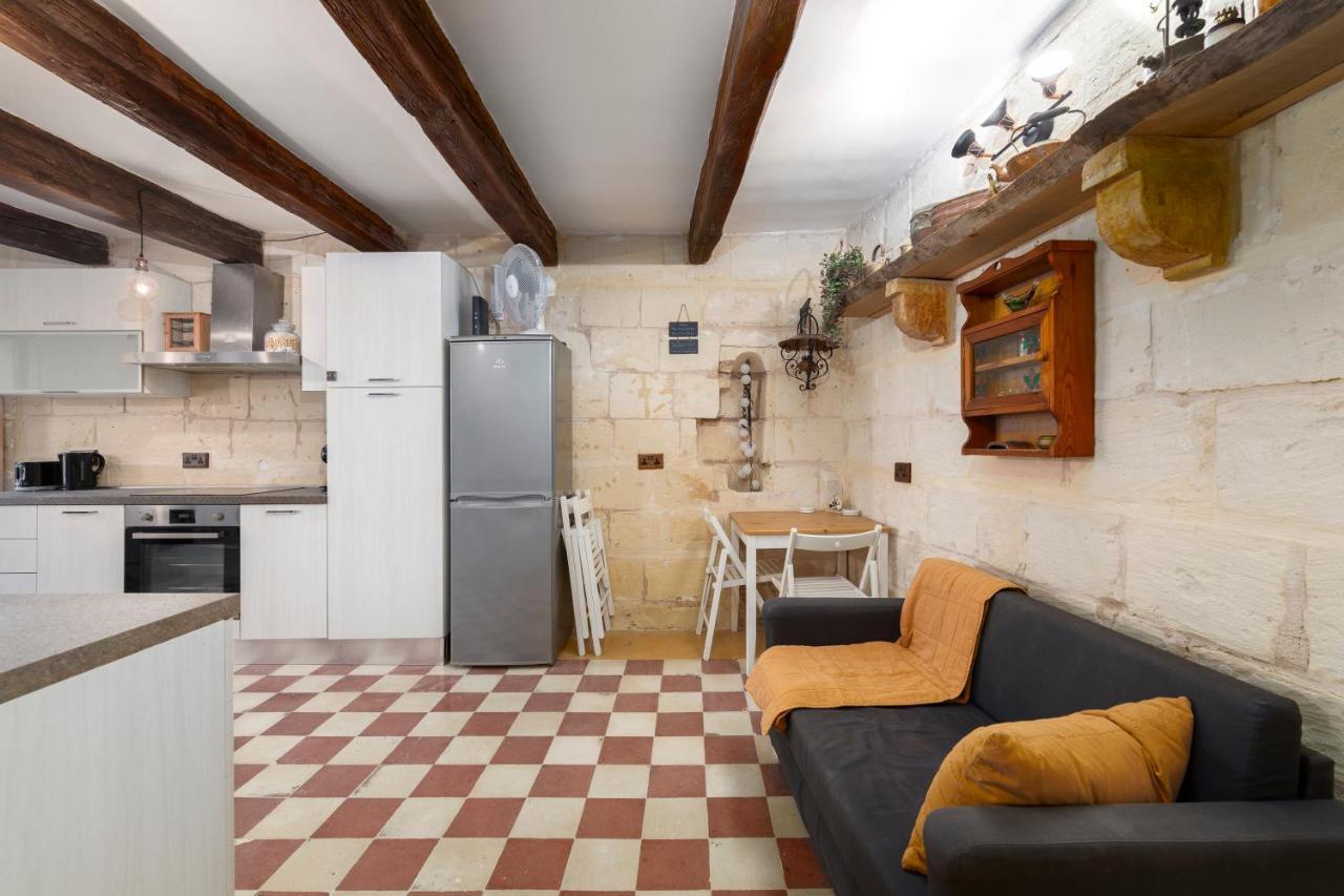 Traditional Maltese Townhouse - Close To Sea *